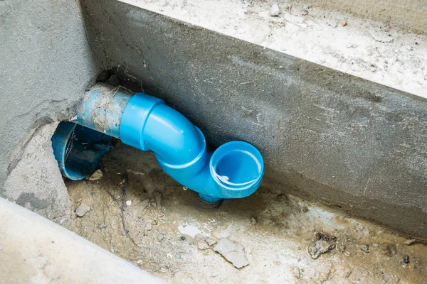 防臭U型捕鼠器排污管的房子 以保护臭味不好 — 图库照片