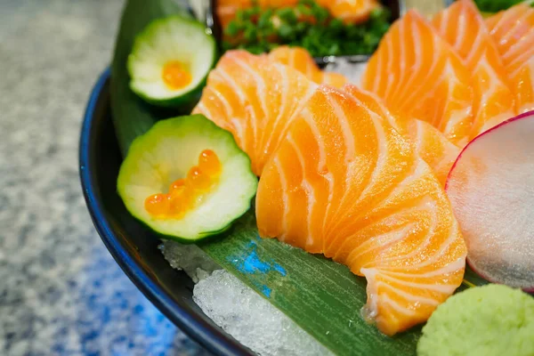Salmón Fresco Rebanada Sashimi Conjunto Estilo Japonés —  Fotos de Stock
