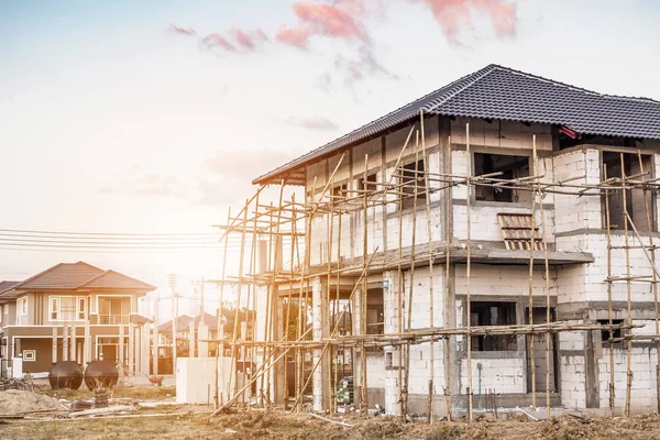 建筑工地正在兴建新住宅 — 图库照片