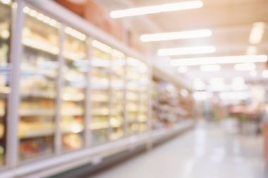 Süpermarket koridoru bulanık arkaplan