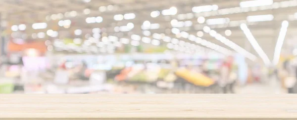 Tampo Mesa Madeira Com Supermercado Supermercado Supermercado Desfocado Desfocado Panorama — Fotografia de Stock