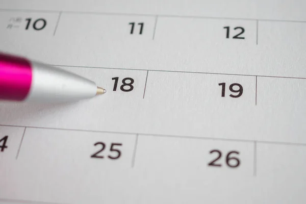 Página Del Calendario Con Punto Pluma Fecha —  Fotos de Stock