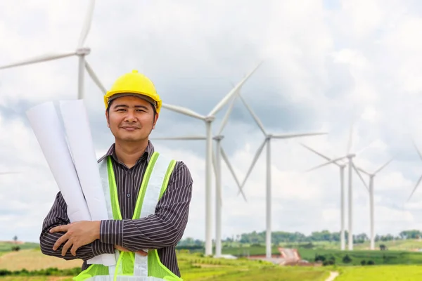 Mérnöki Munkás Szélturbina Erőmű Építkezésén — Stock Fotó