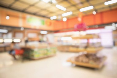 Soyut süpermarket arkaplanı bokeh ışığı ile bulanıklaştırılmış