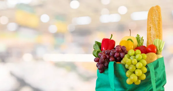 Świeże Owoce Warzywa Zielonej Torbie Zakupy Wielokrotnego Użytku Supermarketem Sklep — Zdjęcie stockowe