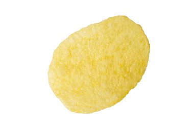 Beyaz arkaplanda kırpma yolu ile izole edilmiş patates cipsi