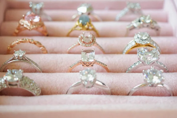 Gouden Sieraden Diamanten Ringen Doos — Stockfoto
