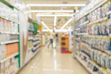 süpermarket koridoru raf içi soyut bulanık arkaplan