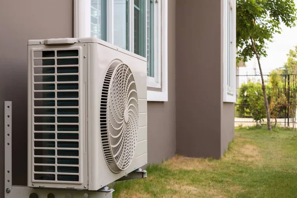 Air Conditioner Compressor Outdoor Unit Installed House — Stock Photo, Image