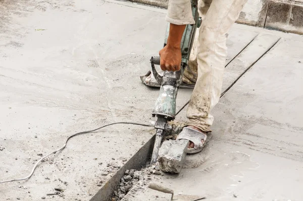 Construction Worker Using Jackhammer Drilling Concrete Surface — Stock Photo, Image