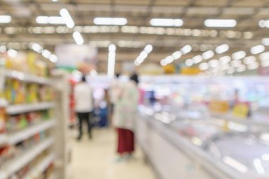 süpermarketin içi bokeh ışığı ile bulanıklaştırılmış arka plan