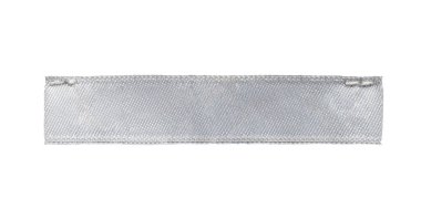 Beyaz arka planda izole edilmiş beyaz kuru temizleme bezi etiketi