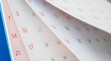 Takvim sayfası çevirme sayfası ofis masası arkaplan iş takvimi randevu planlama konseptini kapat