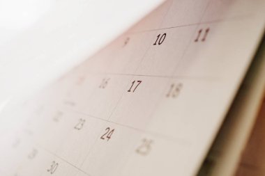 Takvim sayfası çevirme sayfası ofis masası arkaplan iş takvimi randevu planlama konseptini kapat