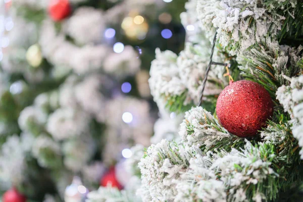 Albero Natale Decorato Con Palla Capodanno Vacanze Sfondo — Foto Stock