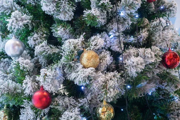 Bola Natal Decorada Abeto Ano Novo Feriados Fundo — Fotografia de Stock