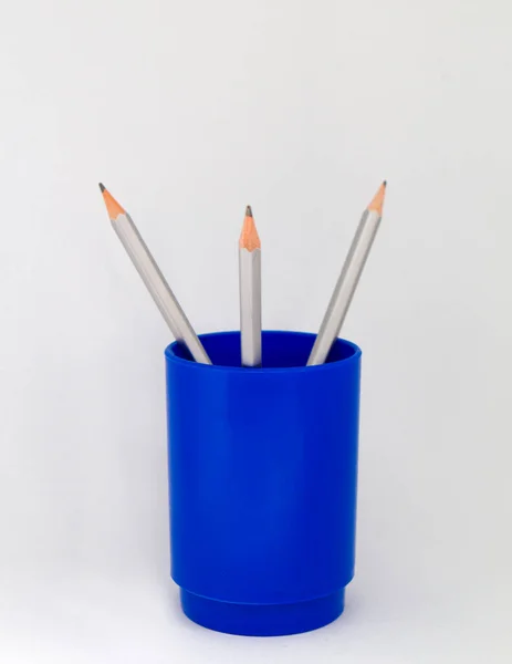 Porta Lápices Plástico Azul Con Lápices Material Escolar Estudiantil —  Fotos de Stock