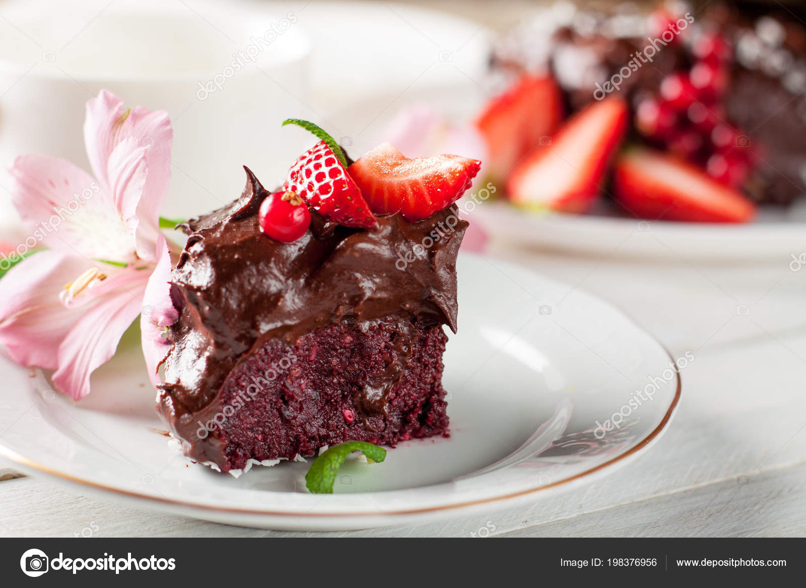 Guest Recipe: Jodi's Decadent Chocolate Cake + hidden vege - skinnymixers