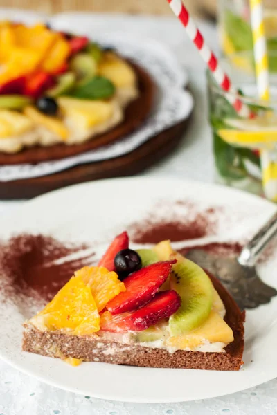 Healthy Snack Fruit Pizza Strawberry Pineapple Orange Kiwi Blueberry White — Stock Photo, Image
