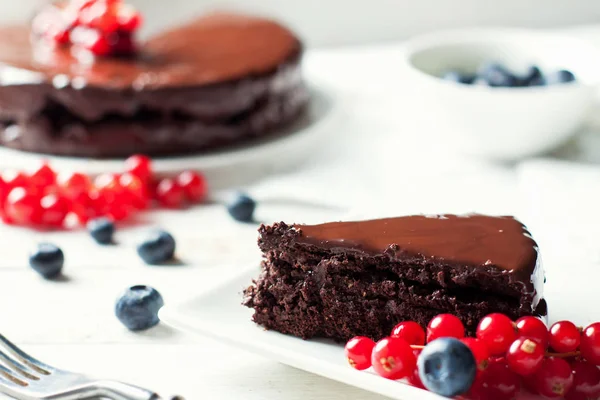 Homemade Gluten Free Chocolate Cake Decorated Fresh Berries — Stock Photo, Image
