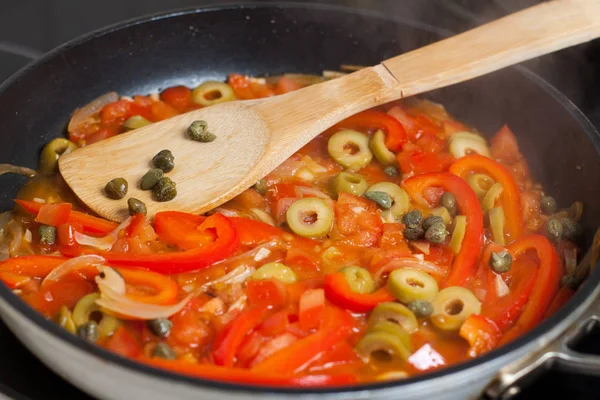 Frying Pan Chopped Tomatoes Bell Peppers Olives Capers Preparation Fish — Stock Photo, Image