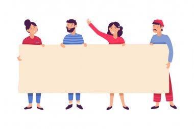 Boş poster tabelası tutan ve dikkat çeken gençler grubu