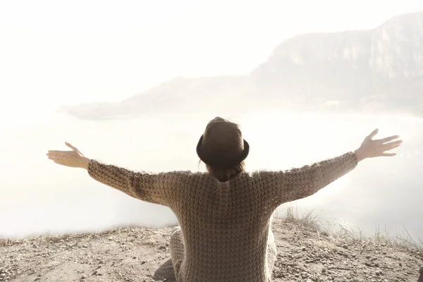 Woman Open Arms Hugging Surrounding Nature — Stock Photo, Image