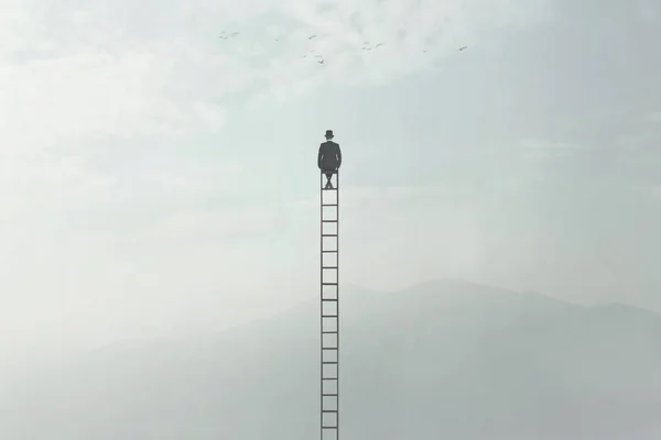 Imagen Surrealista Hombre Que Está Sentado Una Escalera Muy Alta — Foto de Stock