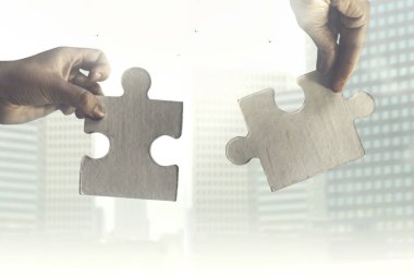 iki el birlikte bulmaca iki adet, problem çözme kavramı ve takım çalışması birleştirir