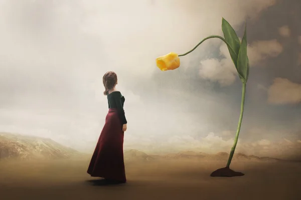 Surrealistické Setkání Mezi Ženou Obřím Tulipánem — Stock fotografie