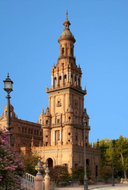Sevilla şehrindeki çok ünlü turistik alan, 1929 'da Sevilla, Ibero-Amerikan Fuarı' na ev sahipliği yaptı.