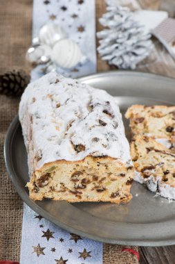 # Bir tabakta çalınmış Noel #