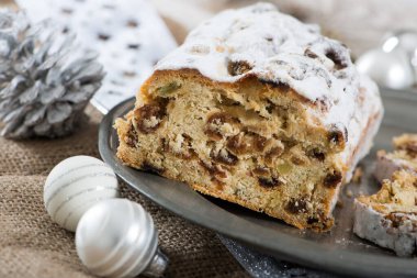 # Bir tabakta çalınmış Noel #