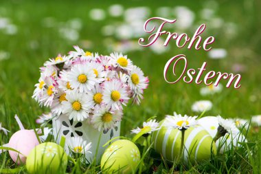 Papatya çiçekli Paskalya yumurtaları