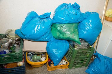 Bir daire kapatılıyor.