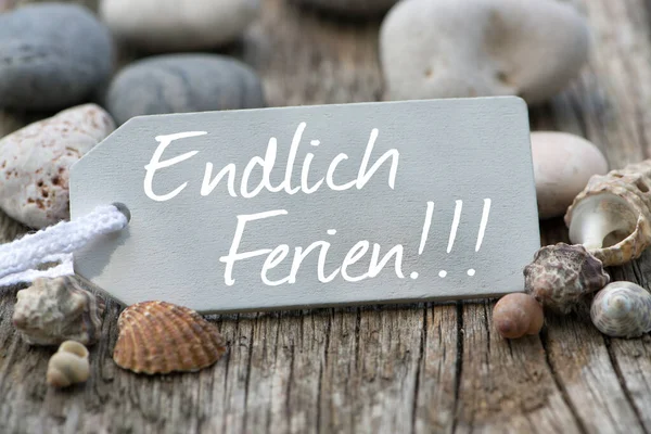 Kleines Schild Mit Muscheln Und Steinen — Stockfoto