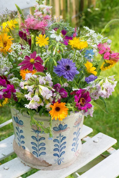 Colorful Wild Flower Bouquet Garden — Stock Photo, Image