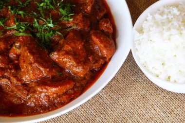 Baharatlı Varutha Kozhi Curry