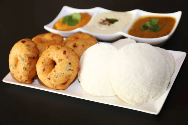 Güney Hindistan Idly Vada