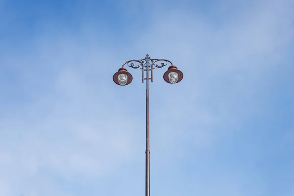 Lanterne Rue Sur Fond Ciel Bleu — Photo