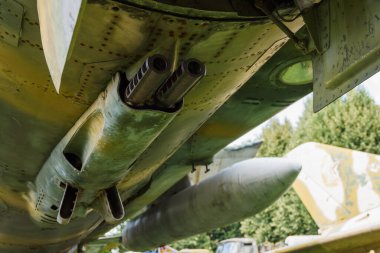 Bir Sovyet jet uçağına 23 mm 'lik top ateşledi. Yakın çekim.