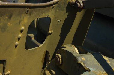 Eski Sovyet topçu silahının ayrıntıları ve mekanizmaları.