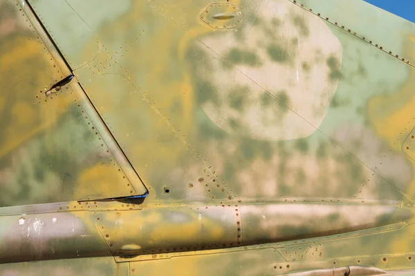 Detalhe Uma Velha Superfície Camuflagem Com Tinta Esfoliada Uma Aeronave — Fotografia de Stock