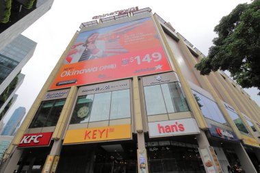 Singapur - 15 Kasım 2018: Chinatown nokta alışveriş merkezi Singapur'da.