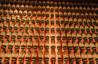 Singapur - 15 Kasım 2018: Buddha Tooth Relic Tapınağı Chinatown Singapur.