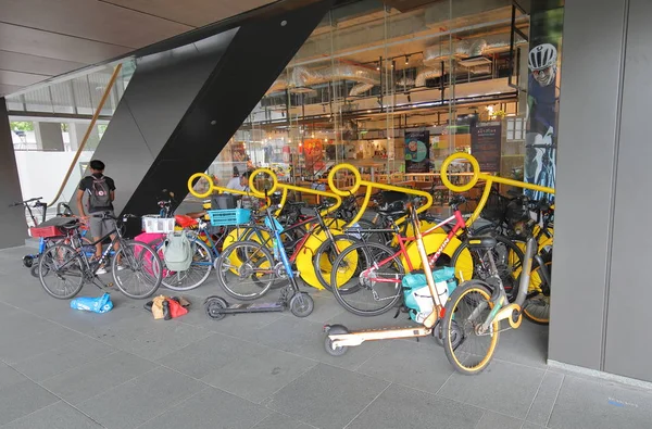 Singapur Noviembre 2018 Personas Identificadas Estacionan Bicicletas Estacionamiento Bicicletas Singapur — Foto de Stock