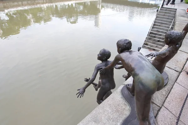 新加坡 2018年11月16日 新加坡河雕像的人 — 图库照片