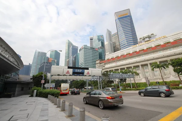 シンガポール 2018 車ドライブ ダウンタウン シンガポールの電子道価格設定 Erp システム — ストック写真