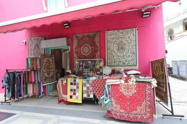 Singapur Noviembre 2018 Tienda Alfombras Calle Comercial Árabe Bugis Singapur — Foto de Stock