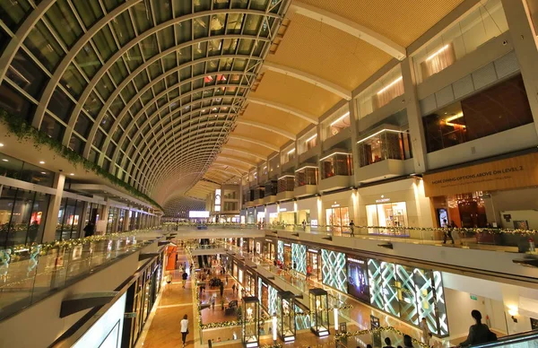 新加坡 2018年11月16日 不明身份者参观新加坡滨海湾金沙购物中心 — 图库照片